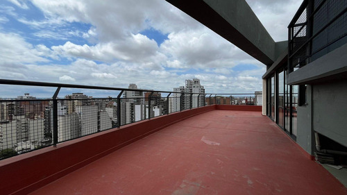 Departamento En Laprida Al 700