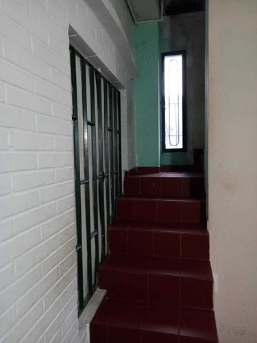 Imagen 4 de 8 de Casa Ph Frente 3 Amb C/cochera - Hurlingham (v. Alemania)