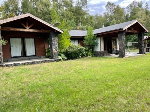 Imagen 2 de 18 de Solida Casa Condominio Consolidado, Camino Villarrica Pucón