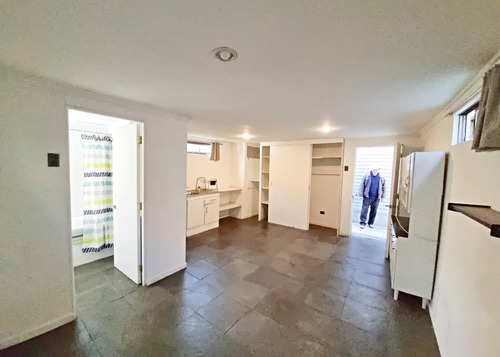 Casa Interior Monoambiente Bocaccio Con Padre Hurtado