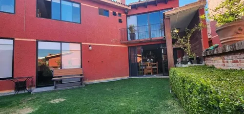 Casa En Venta En Cuajimalpa Con Jardín Privado