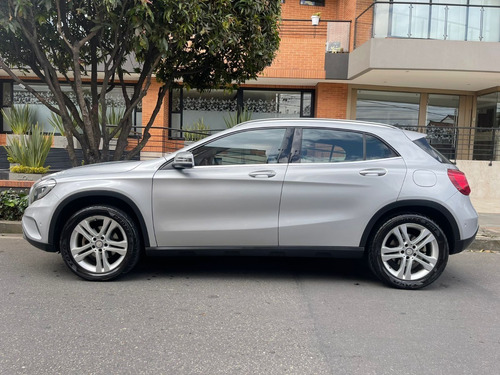 Imagen 3 de 25 de Mercedes Benz Gla 200