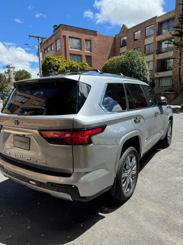 Toyota Sequoia 3.5 V6 Capstone