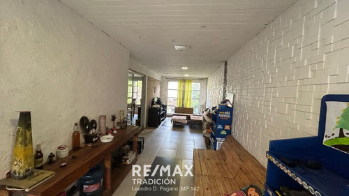 Casa Venta Dos Ambientes Con Patio, Resistencia