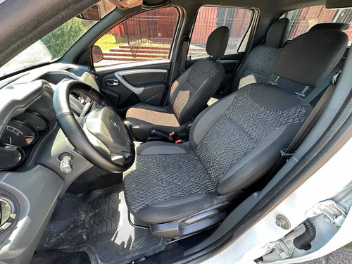 Imagen 10 de 17 de Renault Duster Oroch 1.6 (( Gl Motors )) Financiamos 100%