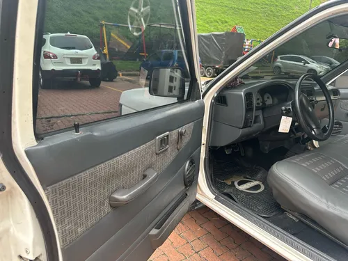 Nissan Frontier 2.4 Ax D22 4x2