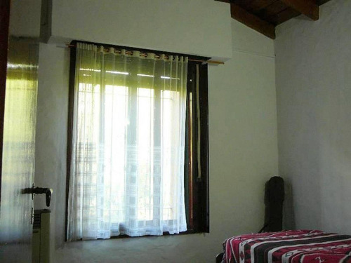 Casa Colonial Impecable En Un Lindo Lote Parquizado En Venta