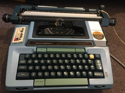 Máquina De Escribir Smith Corona 2000