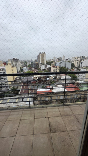 Oportunidad 2 Ambientes Contrafrente Con Balcón Aterrazado - Flores