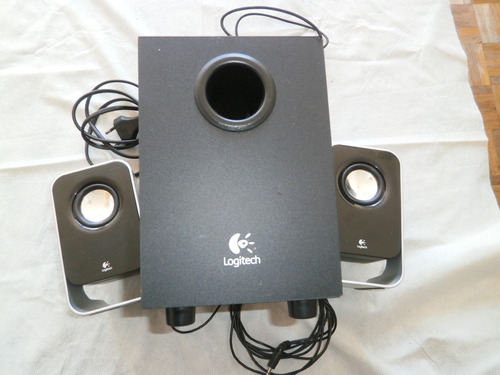 Equipo Audio Orig. C/2 Parl. C/tuit Logitech C/nuevo Impec. 