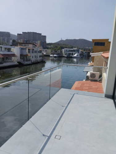En Venta Hermosa Casa Bote B A Estrenar Con Diseño Y Acabados Modernos