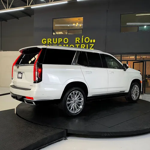 Cadillac Escalade 2023