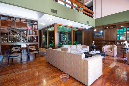 Casa Venta 5 Dorm.depto.pileta B°parque Horizonte
