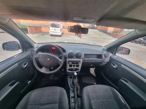 Renault Logan 1.6 Expression 2012
