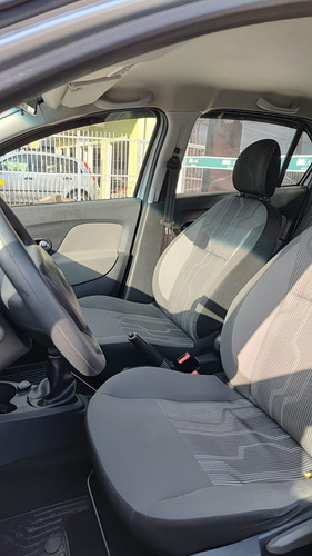 Renault Logan 1.6 Expression Hi-power 4p