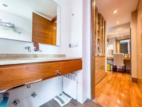 Modern Furnished Flat, 3 Bedrooms, Next To Militares Riesco