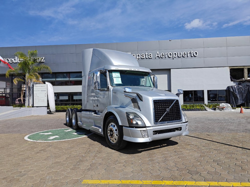 Tractocamion Seminuevo Volvo Vnl64t Modelo 2017