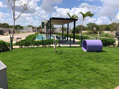 Casa En Venta En Privada En Cholul A 5 Min De Altabrisa,mérida,yucatán