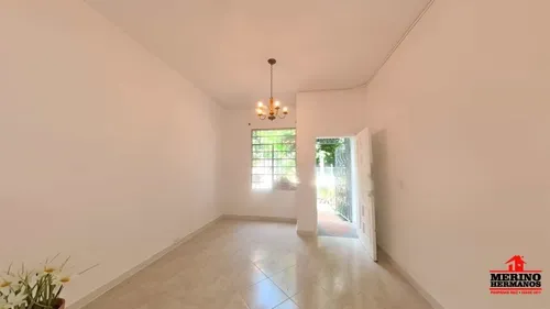 Casa-local En Venta En Medellín - Laureles Lorena
