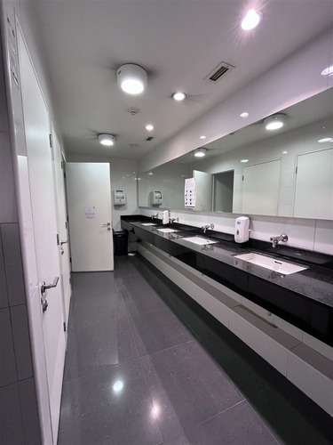 Oficina En Arriendo En Las Condes Metro Escuela Militar