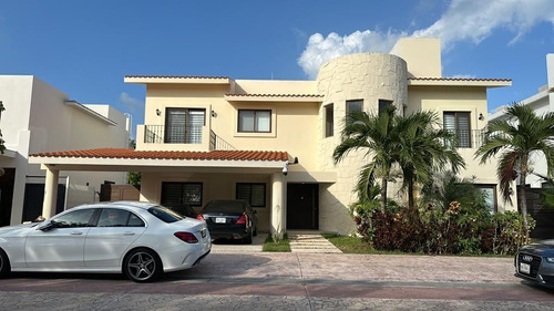 Casa En Venta En Lagos Del Sol En Cancun