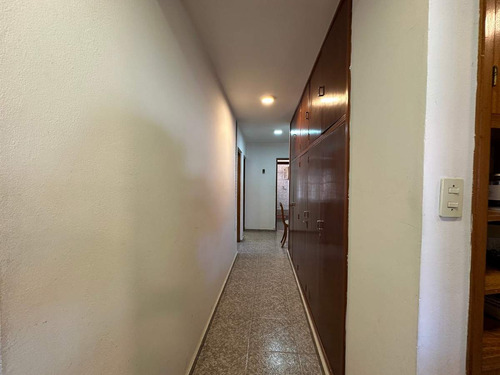 Casa En Venta En Arguello Una Planta
