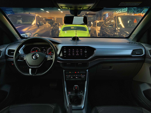 Volkswagen T-Cross 1.0 200 TSI TOTAL FLEX COMFORTLINE AUTOMÁTICO