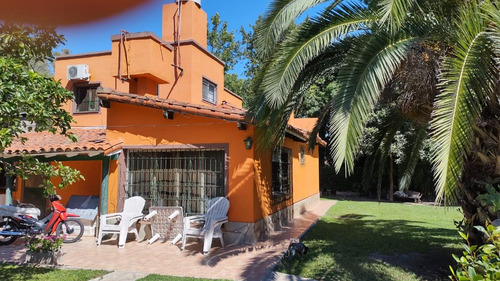 Casa En Venta - 3 Dormitorios 3 Baños - Cochera - 700mts2 - Tortuguitas, Malvinas Argentinas