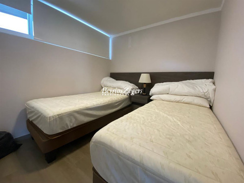 Departamento En Venta De 2 Dormitorios, Viña Del Mar Reñaca