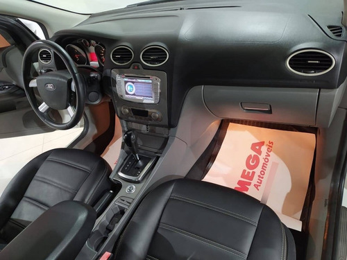 Imagem 8 de 12 de Ford Focus 2.0 Titanium Hatch 16v Flex 4p Automático