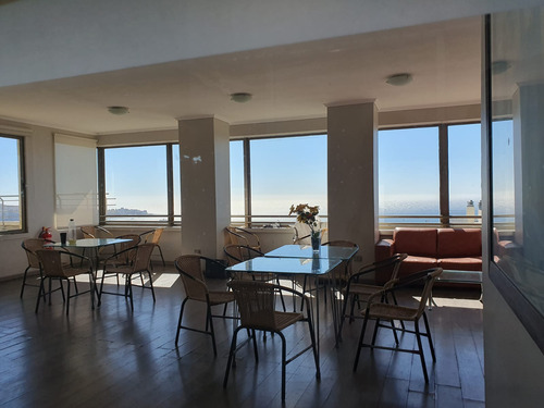 Se Vende Departamento En Calle Mercedes. Cerro Placeres.