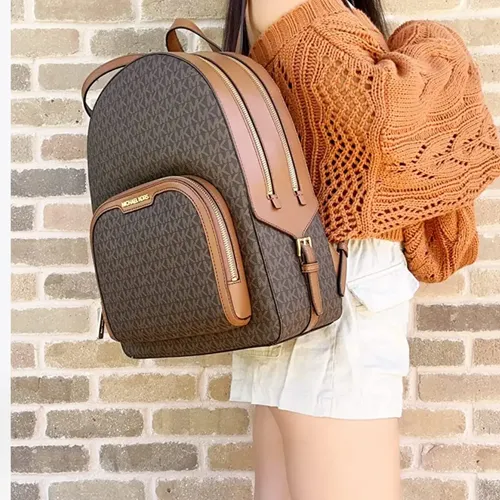 Mochila urbana Michael Kors JAYCEE Couro cor marrom 22.8L