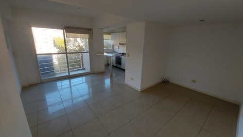 Imagen 1 de 10 de Departamento A La Calle Con Balcon Y Cochera En Venta En Mar Del Plata