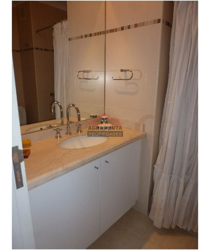 Playa Brava, Piso Alto, Vista, 4 Ambientes Con Todos Los Servicios- Ref: 5211