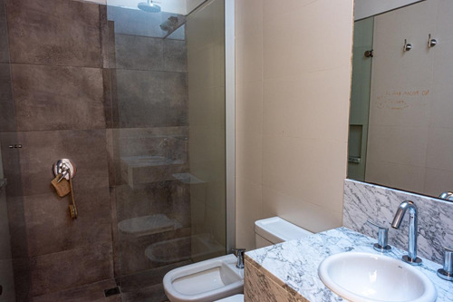 Venta Casa 4 Dormitorios 6 Baños Viñedos De La Tahona