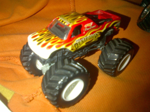 Hot Wheels Monster Jam Destroyer Red A Escala 1.64