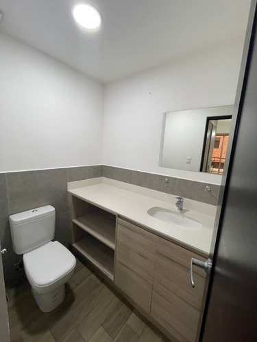 Imagen 2 de 7 de Rento Apto Z.14 Casa Once Ref.5891 *balcón, 3 Hab, 2.5 Baños, 2 Parqueos, $900*