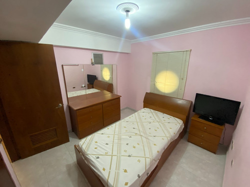 Imagen 9 de 30 de Apartamento En Alquiler Playa Grande. Yolanda 04122338508