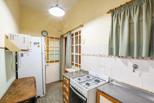 Imagen 7 de 22 de Casa De 2 Dormitorios En Venta Con Patio Y Terraza Parrillero Echesortu Rosario Centro