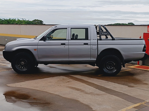 Mitsubishi L200 2.5 Gl Cab Dupla 4x4 4p