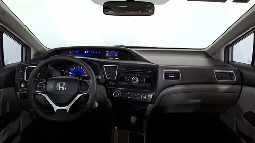 Honda Civic 1.8 LX MT 4DRS