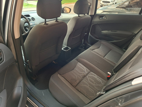 Peugeot 408 1.6 Active 115cv