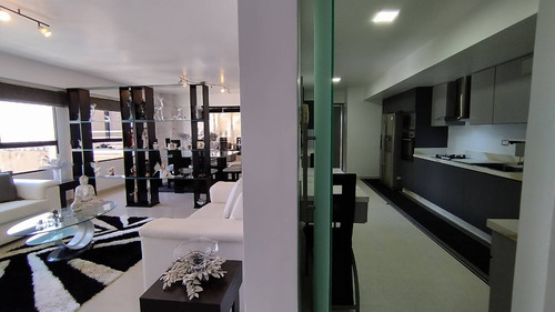 Np Vende Apartamento Tipo Penthouse Amoblado En Prebo Valencia Codigo 276592