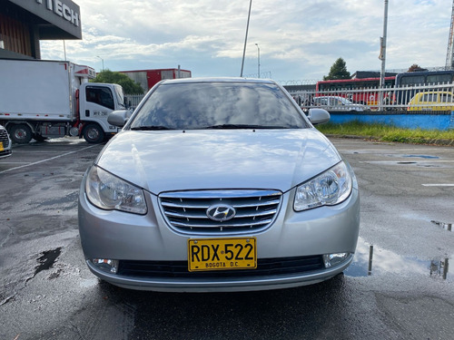Imagen 3 de 25 de Hyundai Elantra Supreme Gls 2011