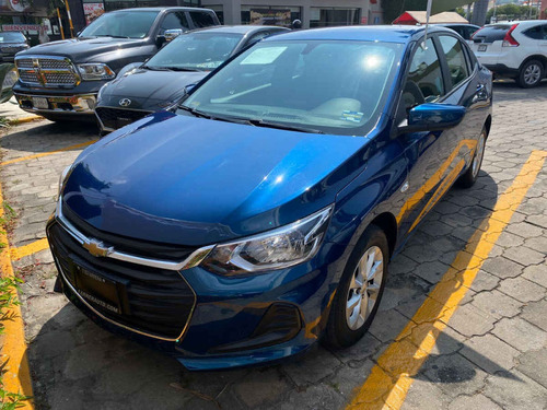 Imagen 1 de 15 de Chevrolet Onix 2021 4p Lt L3/1.0/t Man (c)