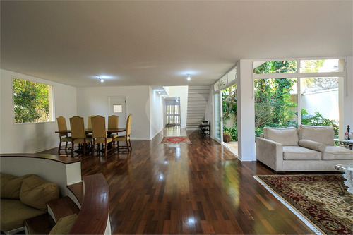 Imagem 6 de 30 de Casa No Alto Da Boa Vista Com 720 M² De Terreno, Piscina E Jardim! - Reo564566