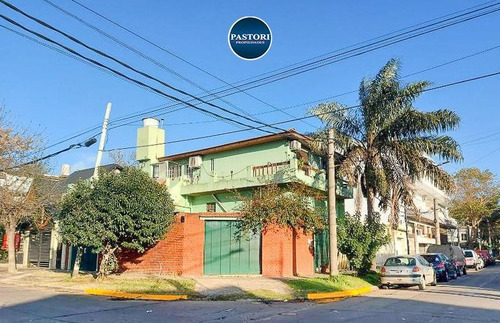 Imagen 1 de 17 de Venta De Galpon + Ph De 3 Ambientes En San Isidro