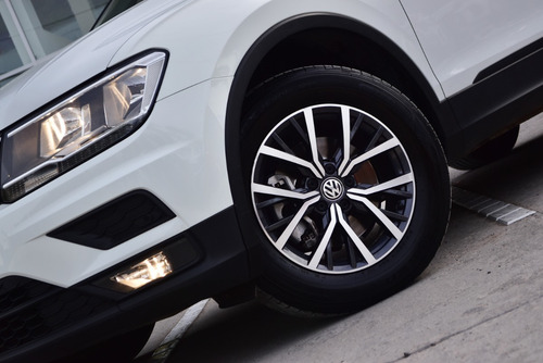 Imagen 8 de 23 de Volkswagen Tiguan 1.4 Tsi Trendline 150cv Dgs 2019 - Car Cas