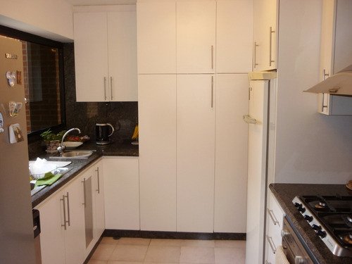 Imagen 4 de 12 de Apto La Tahona Tlfns: +58 4144151940 Y +58 4142240205