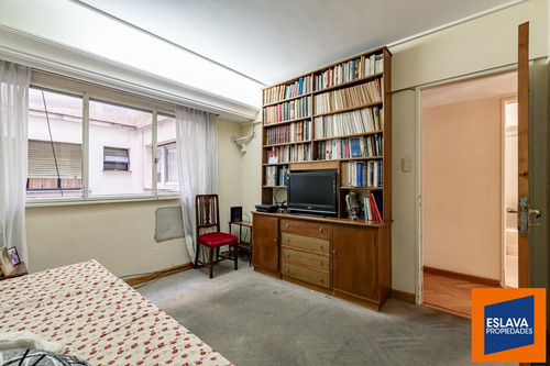 Departamento 4 Ambientes Con Dependencia Al Frente - Recoleta